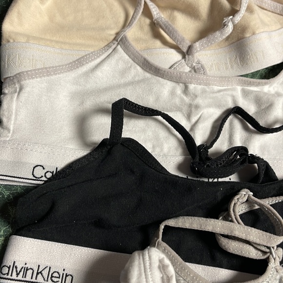 Calvin Klein size 6/6X sport training bras - Picture 9 of 9